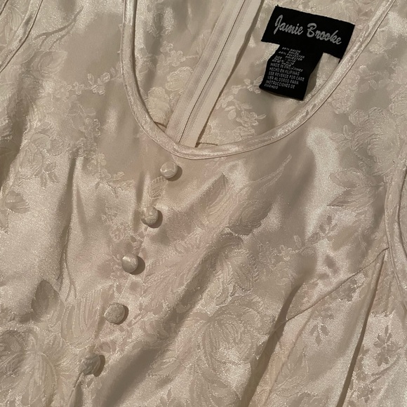 Ivory Dress - Picture 5 of 9